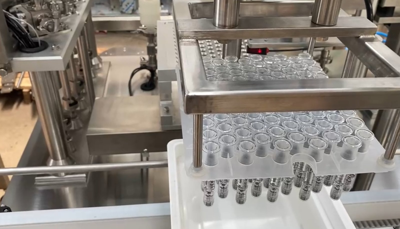 Syringe filling system for prefilled syringe/cartridge pharma liquid Syringe filling system for prefilled syringe/cartridge pharma liquid